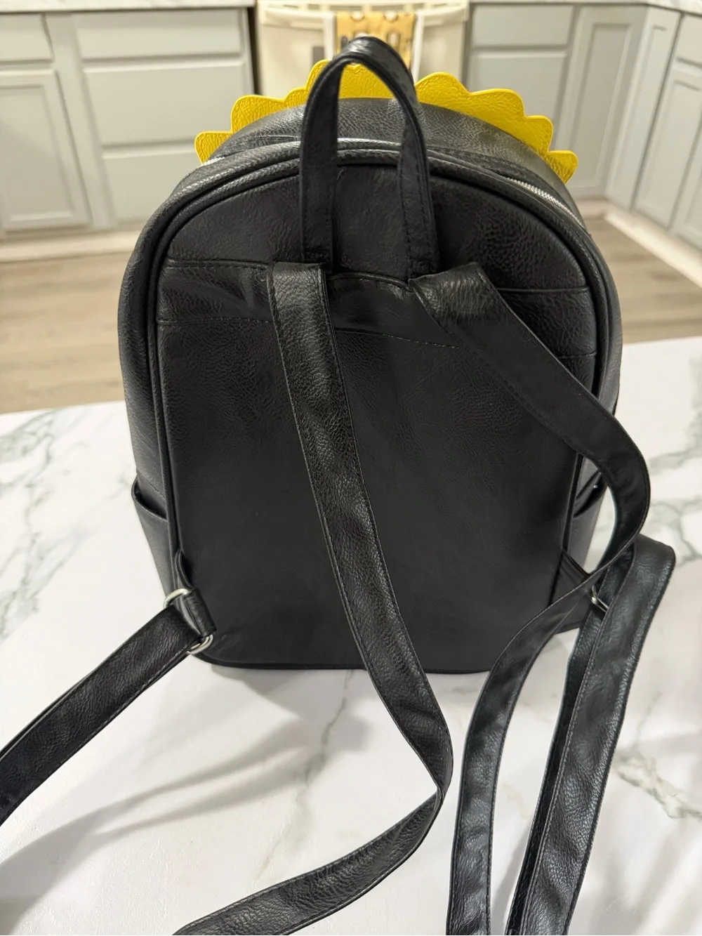 Funko Pop! Naruto mini backpack